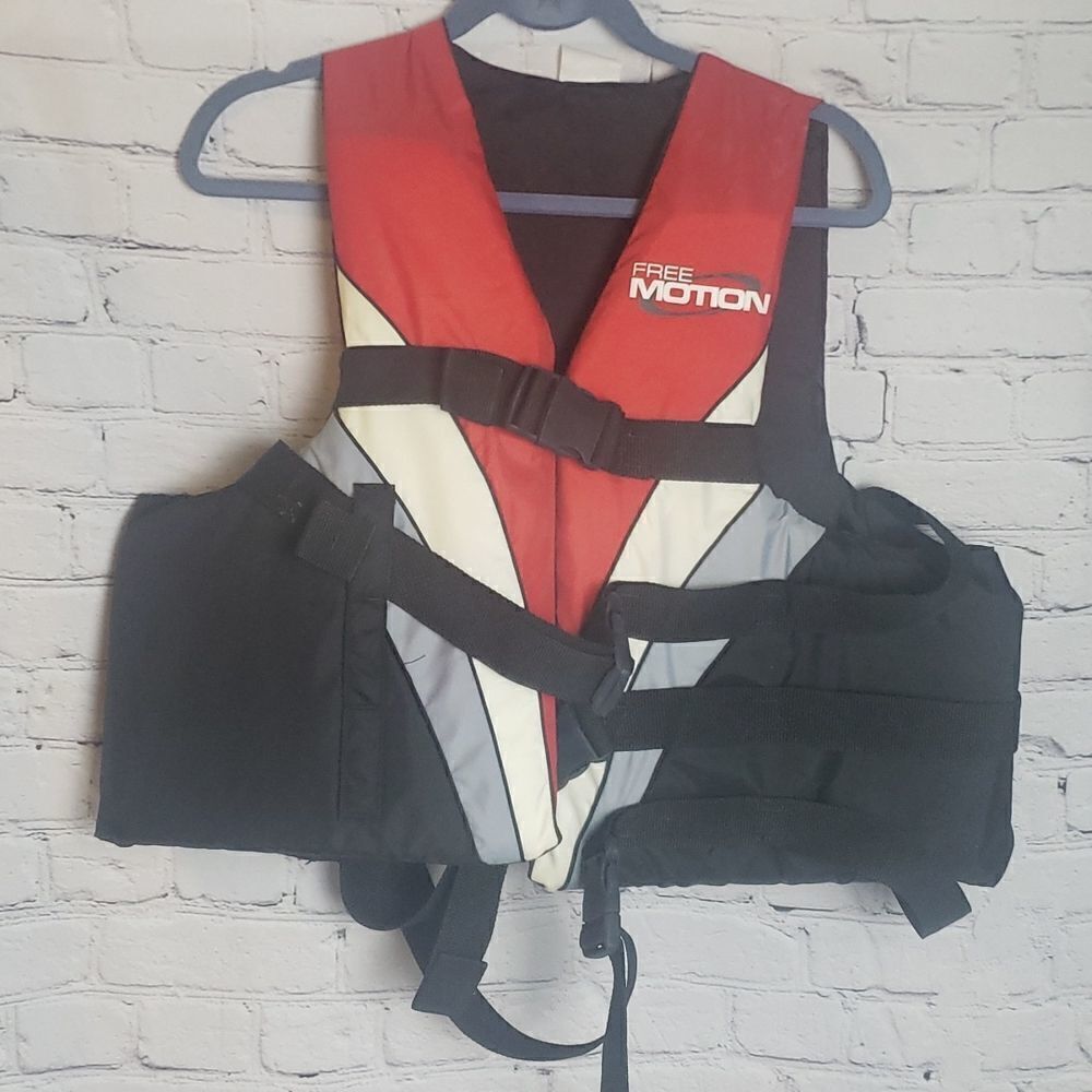 Free Motion Life Jacket